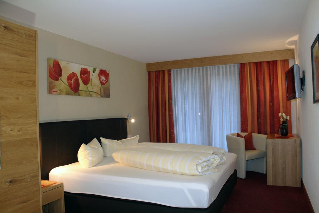 Appartements Zerzer Ried im Oberinntal Zimmer foto